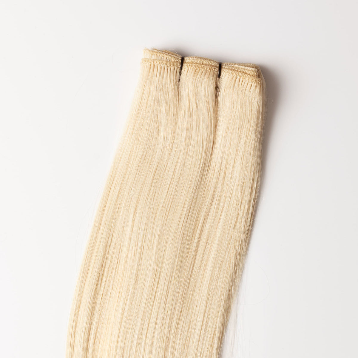 Weft extensions - Light Natural Blonde 60A
